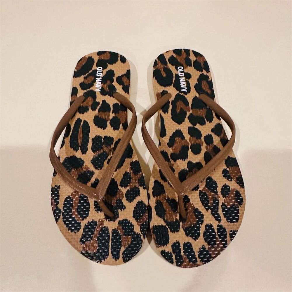 NWOT Old Navy Women's Leopard Print Flip Flop Size 6 Beige Thong Casual Summer
